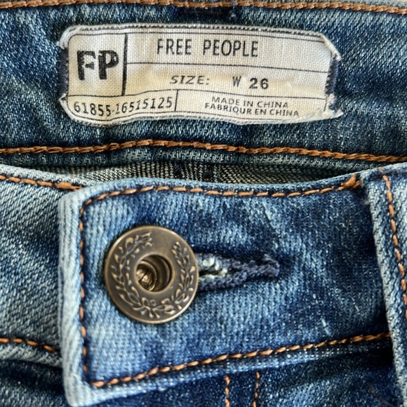 Free People Split Fray Hem Light Wash Jeans - Picture 5 of 8